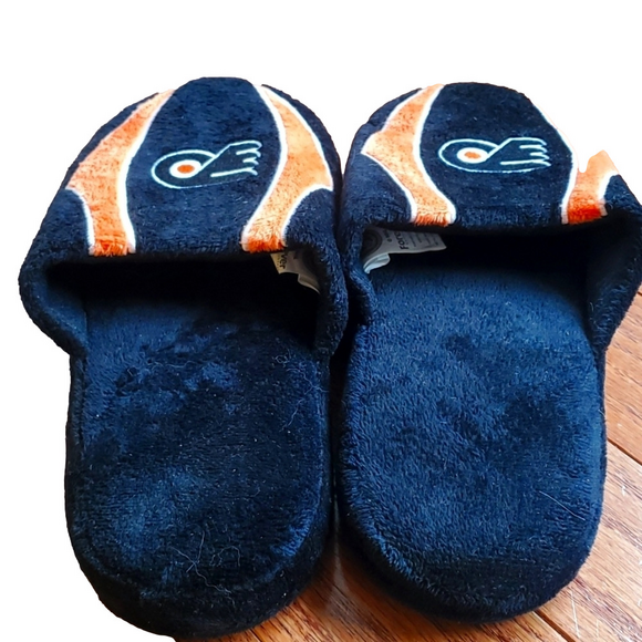 Philadelphia Mens Flyers Plush Slippers XL - Picture 1 of 3